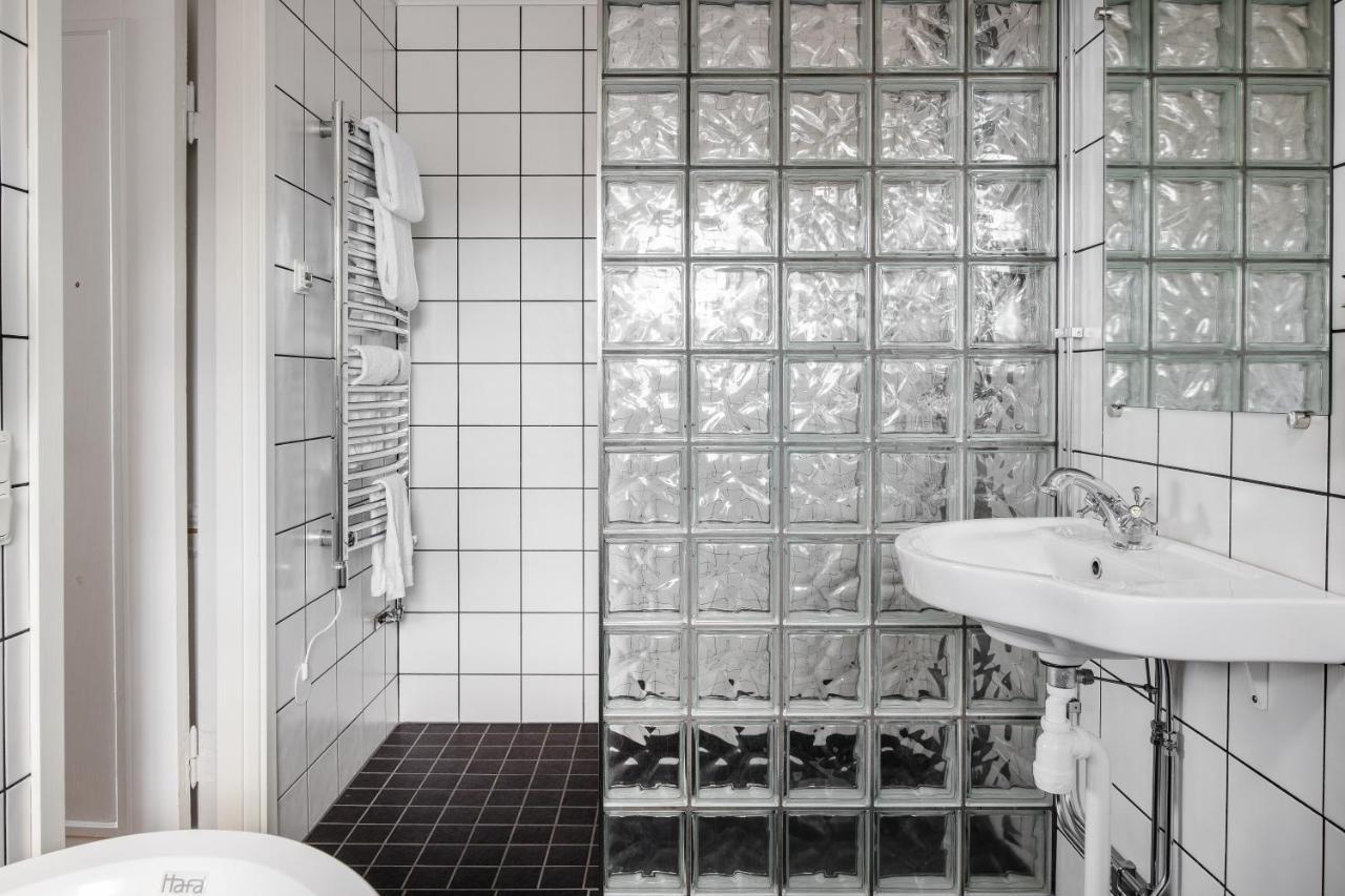 Hotel Gyllene Uttern Granna ภายนอก รูปภาพ