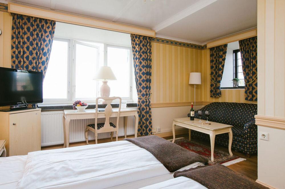 Hotel Gyllene Uttern Granna ภายนอก รูปภาพ
